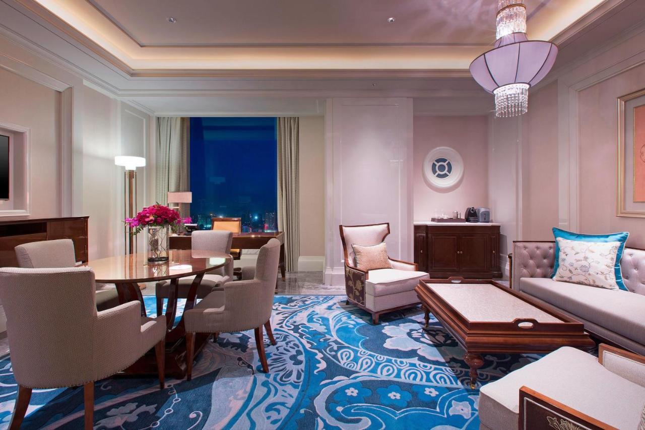 Sheraton Grand Wuhan Hankou Hotel Bagian luar foto