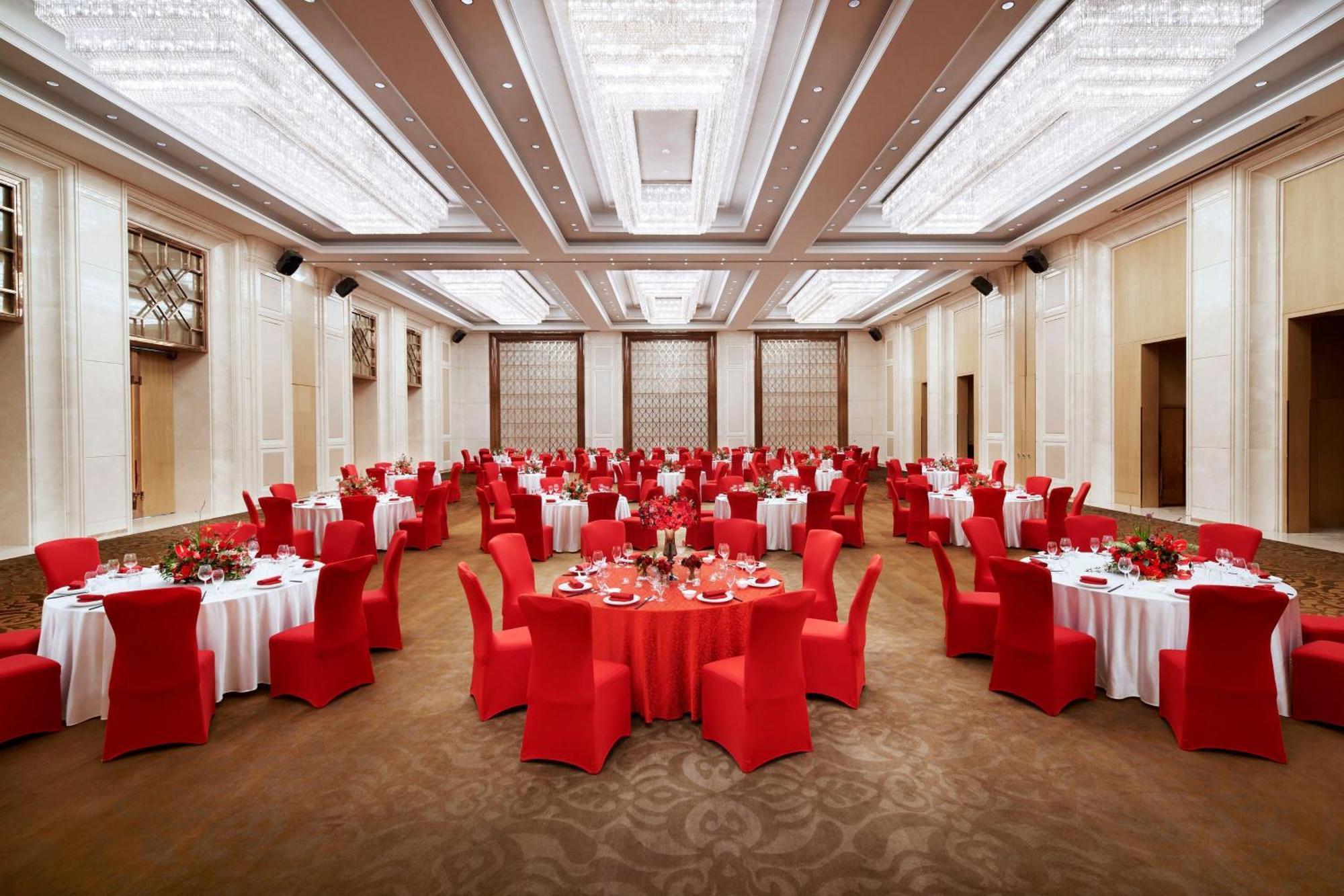 Sheraton Grand Wuhan Hankou Hotel Bagian luar foto