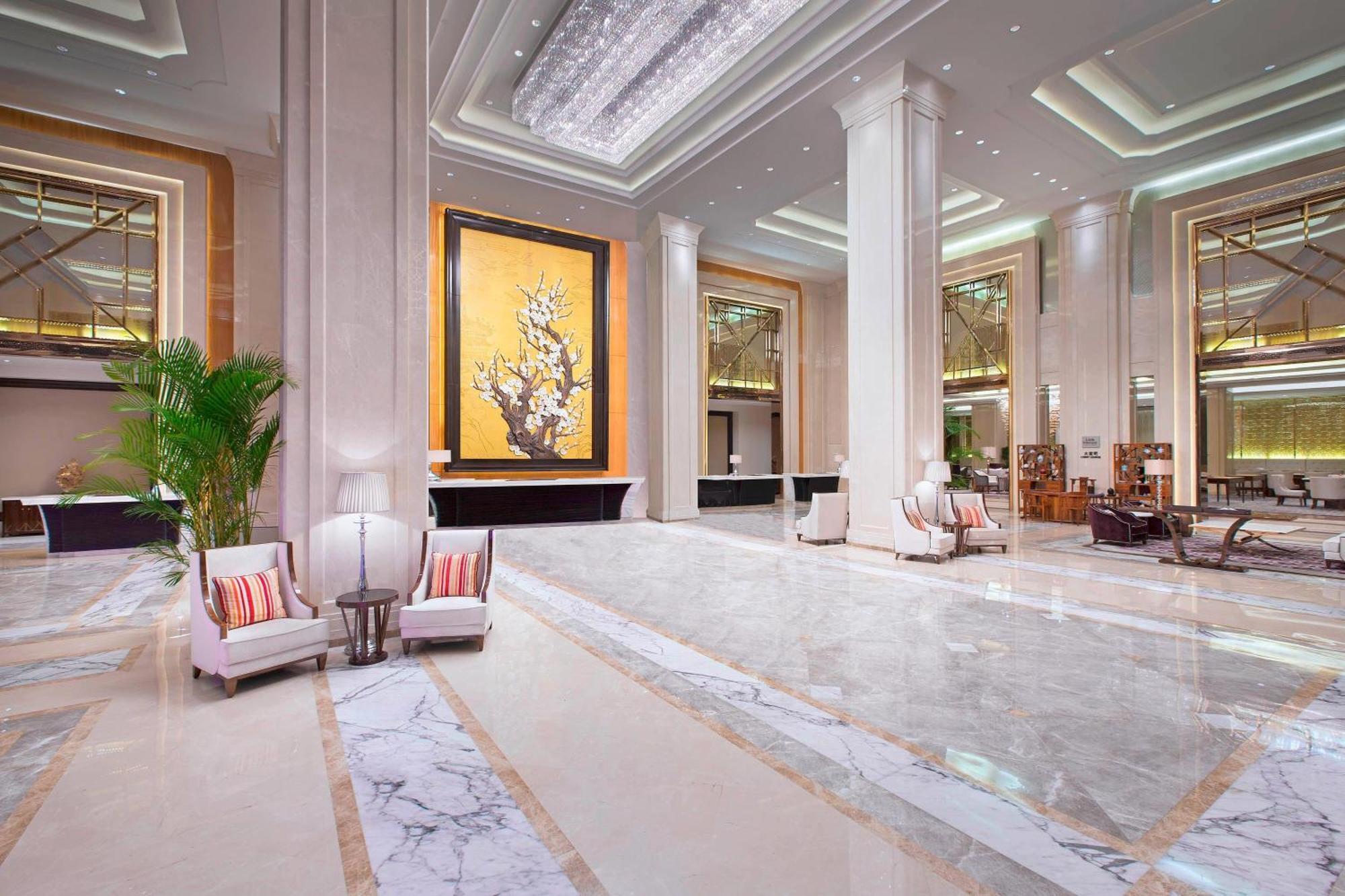 Sheraton Grand Wuhan Hankou Hotel Bagian luar foto