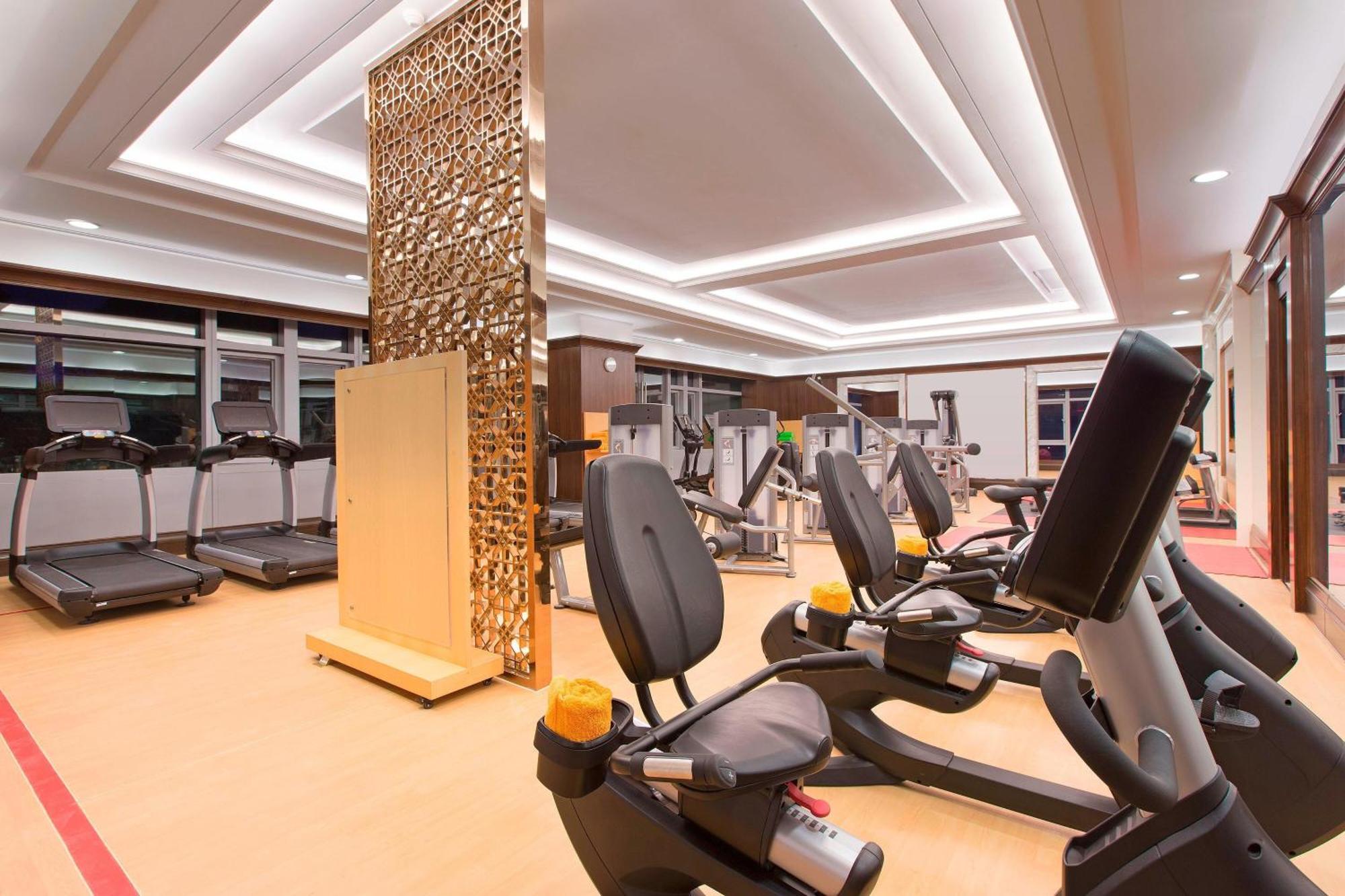 Sheraton Grand Wuhan Hankou Hotel Bagian luar foto
