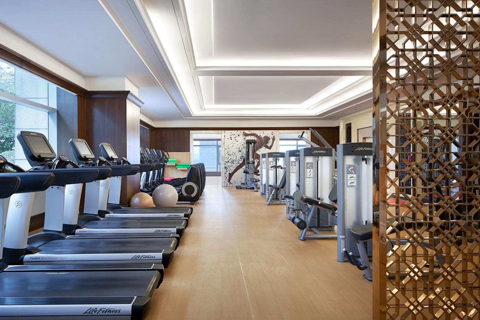 Sheraton Grand Wuhan Hankou Hotel Bagian luar foto
