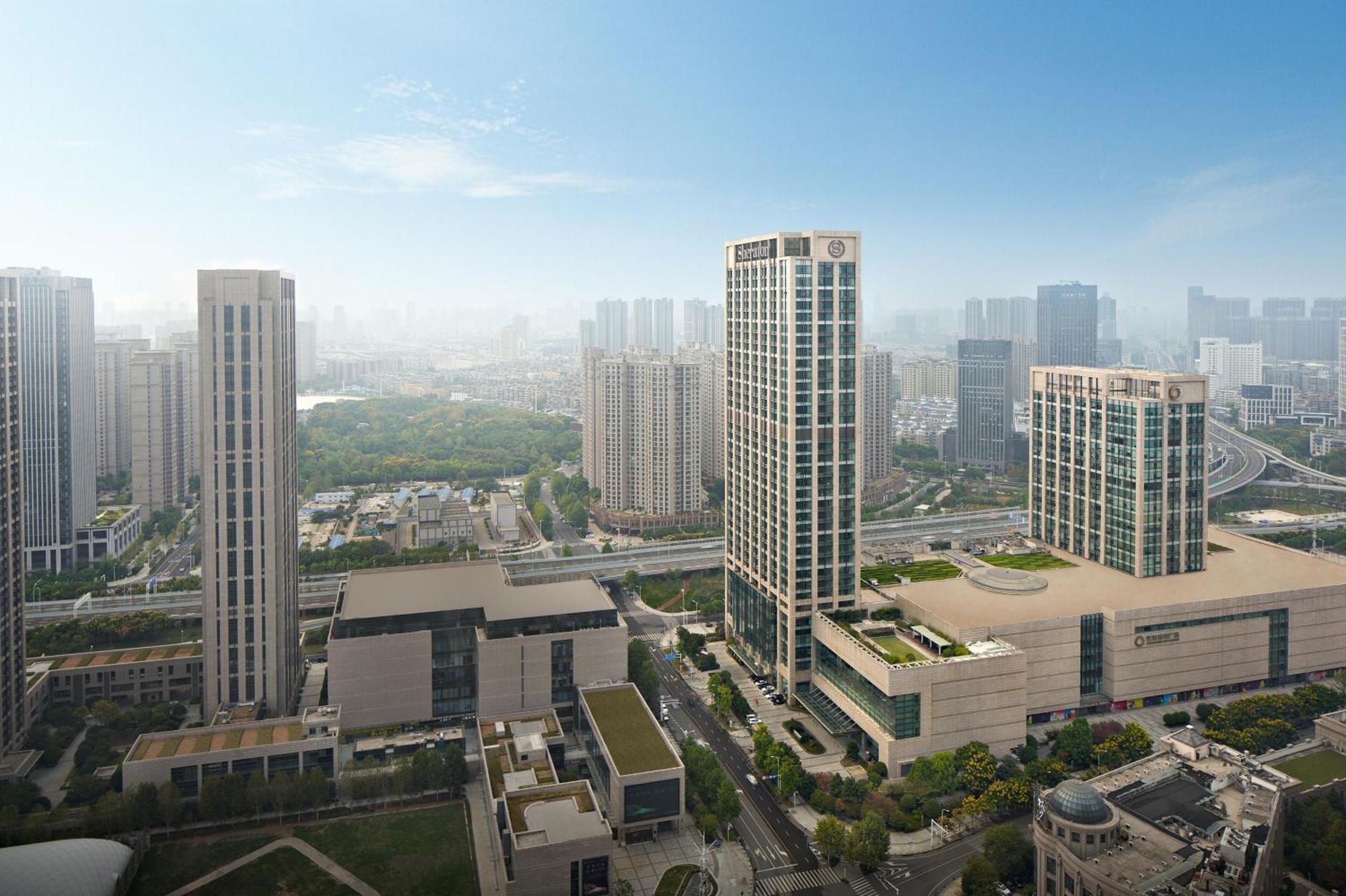 Sheraton Grand Wuhan Hankou Hotel Bagian luar foto